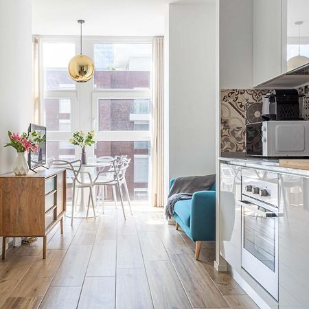 Sunlit 1 Bedroom Apt Via Pirelli Milan Exterior photo