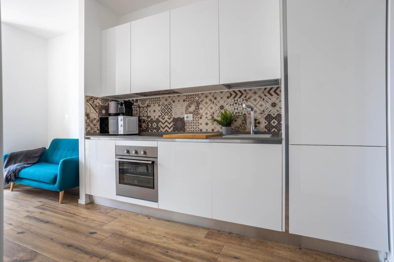 Sunlit 1 Bedroom Apt Via Pirelli Milan Exterior photo