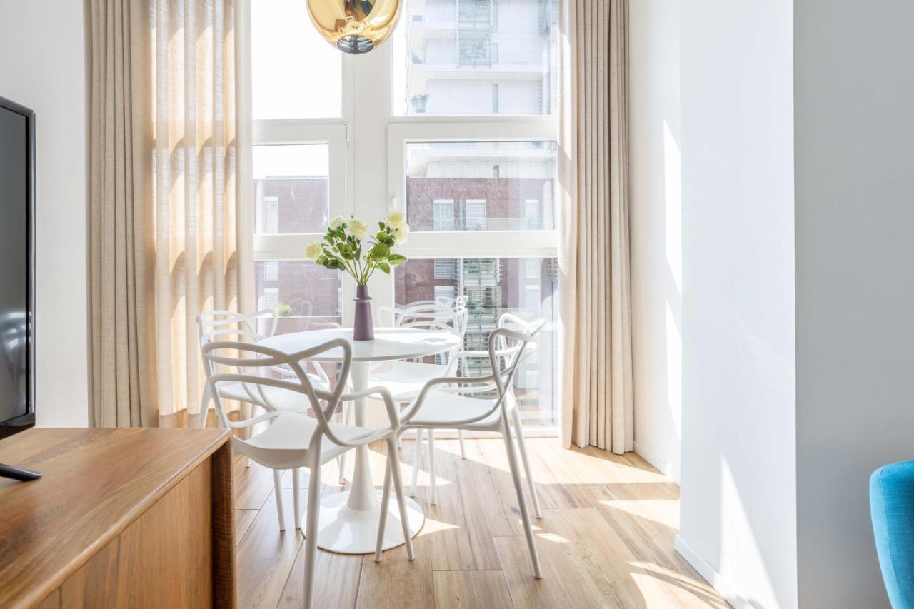 Sunlit 1 Bedroom Apt Via Pirelli Milan Exterior photo
